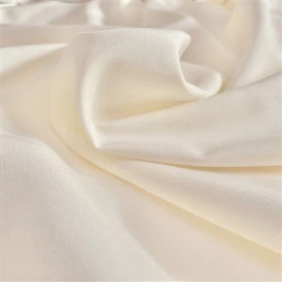 Spunnet silke poplin